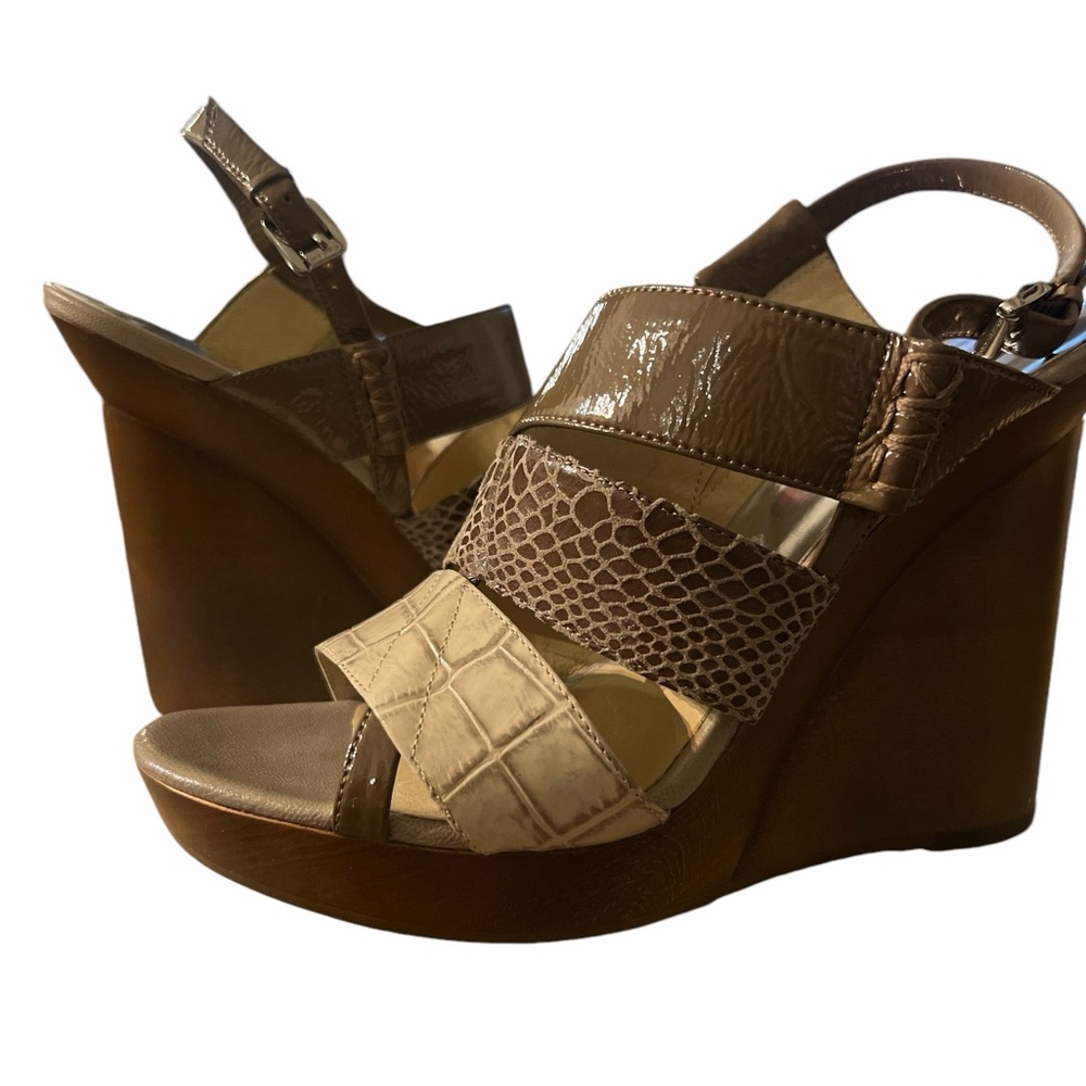 MICHAEL Michael Kors Wedge Sandals Embossed Leather Combo Size 81/2 Animal Print